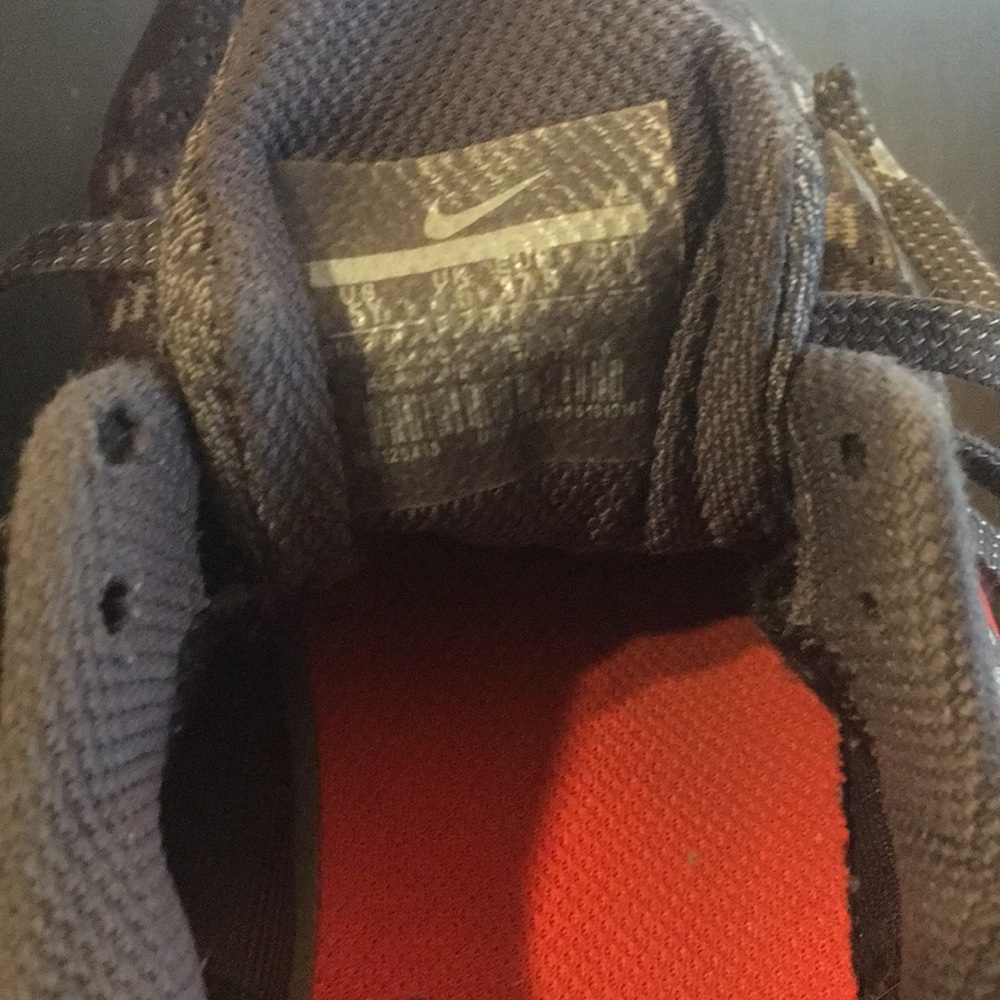 Nike zoom Pegasus 35 / size 5 Y / Gray, Red. - Picture 6 of 7